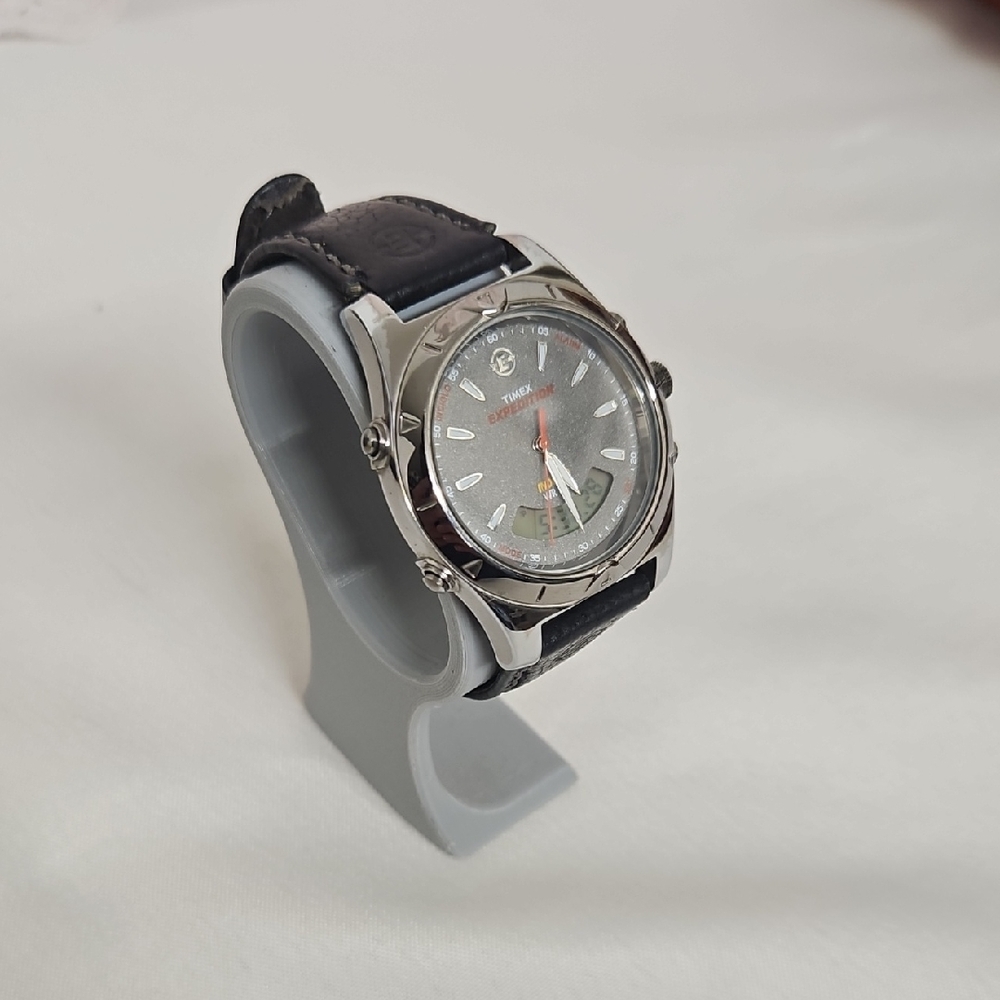 Timex Expedition Ana Digital Red Hand Grey Dial Genuine Leather Mens Watch